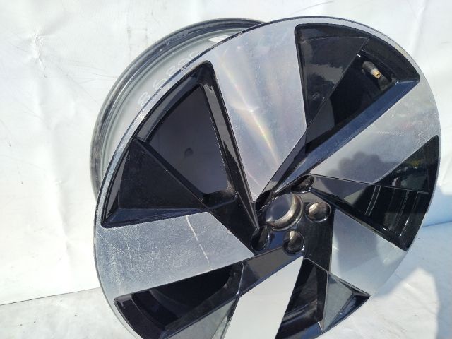 bontott VOLVO XC40 Alufelni (1 db)