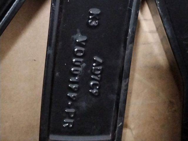 bontott VOLVO XC40 Alufelni (1 db)