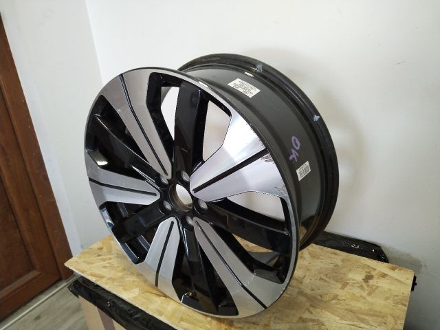 bontott VOLVO XC40 Alufelni (1 db)