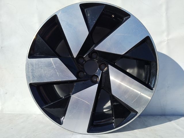 bontott VOLVO XC40 Alufelni (1 db)