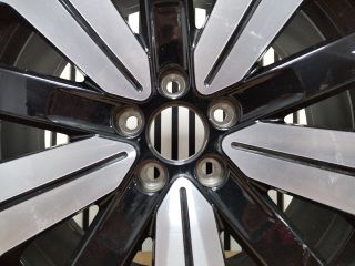 bontott VOLVO XC40 Alufelni (1 db)