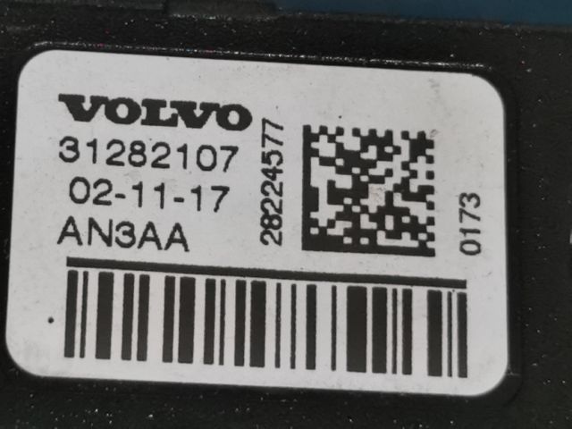 bontott VOLVO XC40 Antenna Erősítő