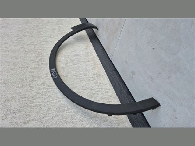 bontott VOLVO XC40 Bal első Sárvédő Díszléc