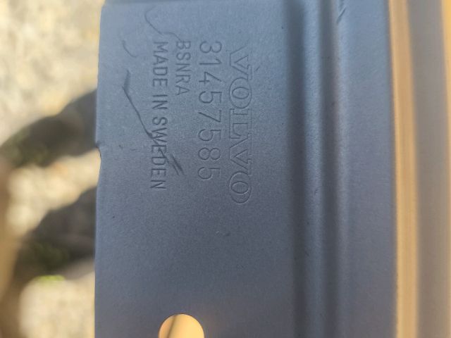 bontott VOLVO XC40 Bal első Sárvédő