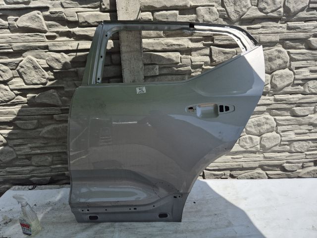 bontott VOLVO XC40 Bal hátsó Ajtó (Üres lemez)