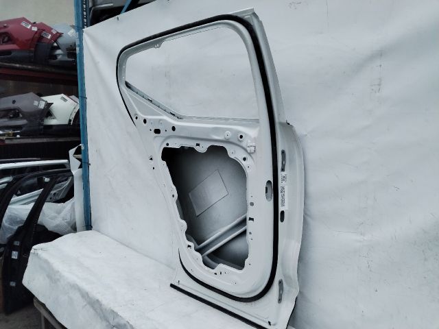 bontott VOLVO XC40 Bal hátsó Ajtó (Üres lemez)