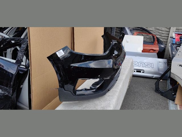 bontott VOLVO XC40 Első Lökhárító (Üresen)