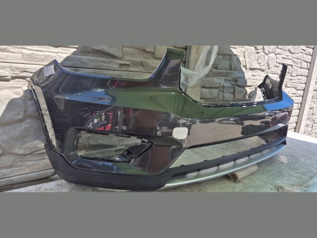 bontott VOLVO XC40 Első Lökhárító (Üresen)