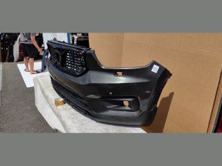 bontott VOLVO XC40 Első Lökhárító (Üresen)