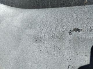 bontott VOLVO XC40 Első Lökhárító (Üresen)