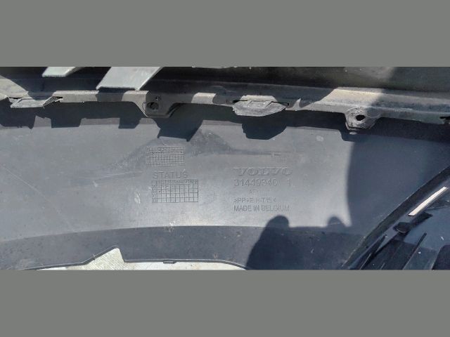 bontott VOLVO XC40 Első Lökhárító (Üresen)