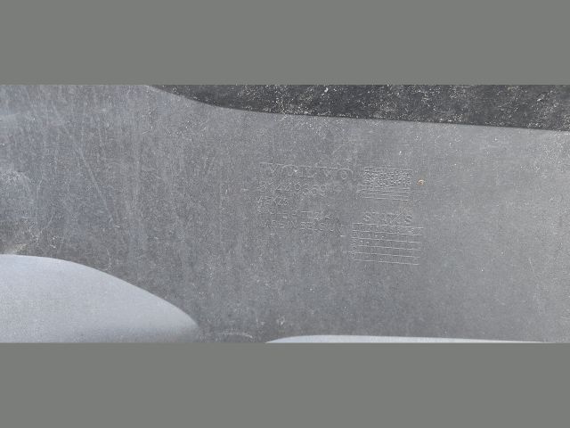 bontott VOLVO XC40 Első Lökhárító (Üresen)