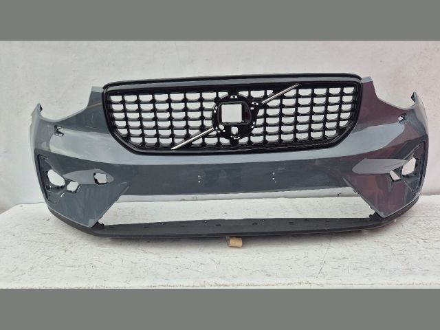 bontott VOLVO XC40 Első Lökhárító (Üresen)