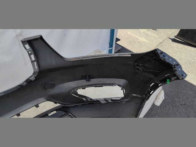 bontott VOLVO XC40 Első Lökhárító (Üresen)