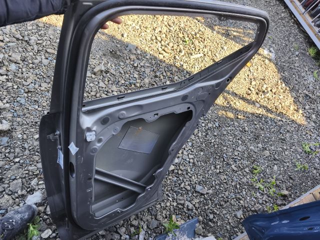 bontott VOLVO XC40 Jobb hátsó Ajtó (Üres lemez)