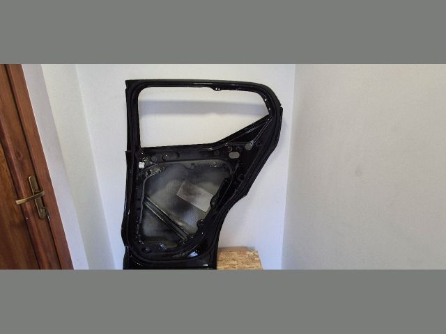 bontott VOLVO XC40 Jobb hátsó Ajtó (Üres lemez)