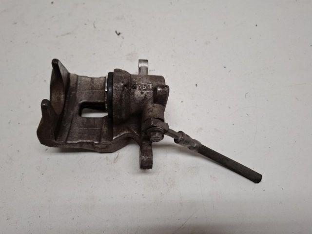 bontott VOLVO XC40 Jobb hátsó Féknyereg Munkahengerrel