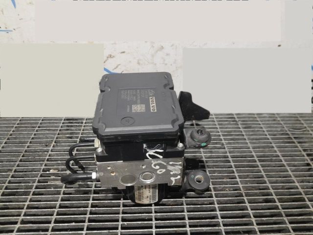 bontott VOLVO XC60 ABS Kocka