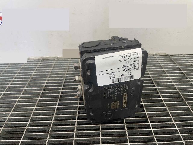 bontott VOLVO XC60 ABS Kocka