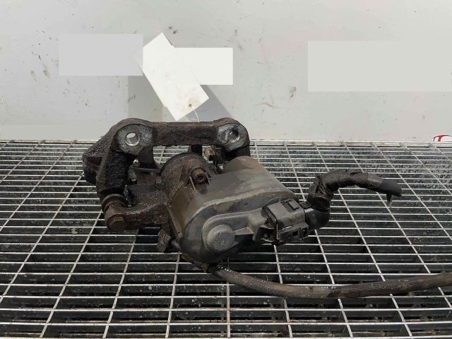 bontott VOLVO XC60 Jobb hátsó Féknyereg Munkahengerrel