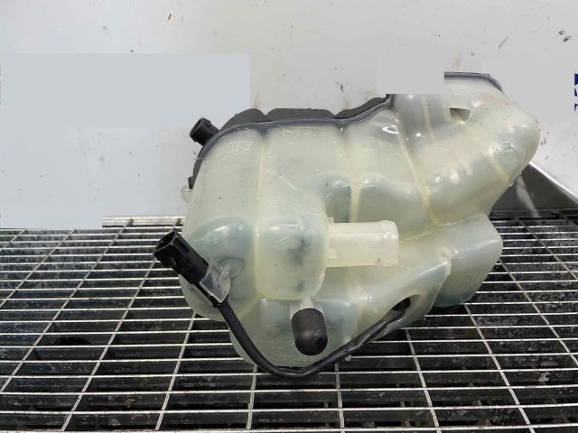 bontott VOLVO XC60 Kiegyenlítő Tartály