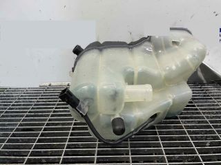 bontott VOLVO XC60 Kiegyenlítő Tartály