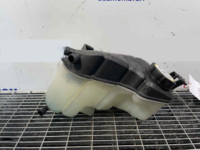 bontott VOLVO XC60 Kiegyenlítő Tartály