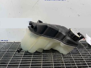 bontott VOLVO XC60 Kiegyenlítő Tartály