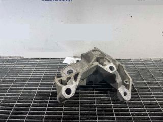 bontott VOLVO XC60 Motor Tartó Bak Jobb