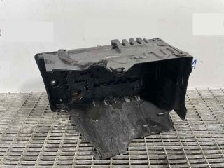 bontott VOLVO XC60 Akkumulátor Tartó