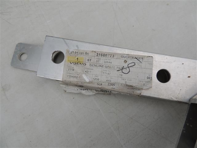 bontott VOLVO XC60 Alsó Kereszttartó