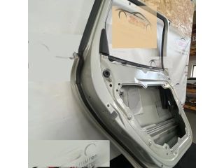 bontott VOLVO XC60 Bal hátsó Ajtó (Üres lemez)