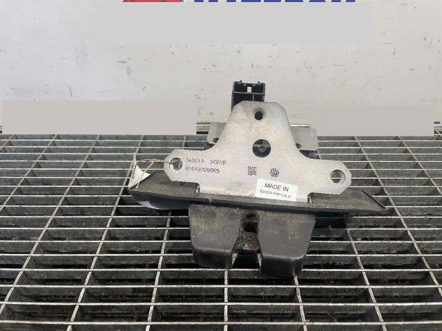 bontott VOLVO XC60 Csomagtérajtó Ütköző