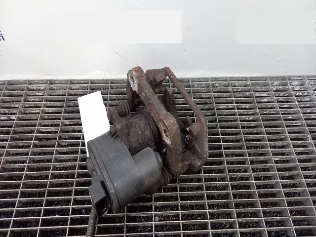 bontott VOLVO XC60 Jobb hátsó Féknyereg Munkahengerrel