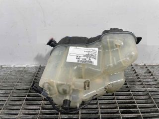 bontott VOLVO XC60 Kiegyenlítő Tartály