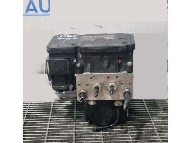 bontott VOLVO XC60 ABS Kocka