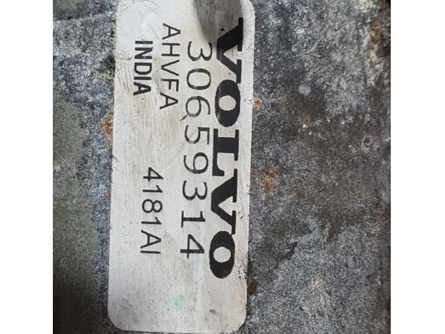 bontott VOLVO XC60 Önindító