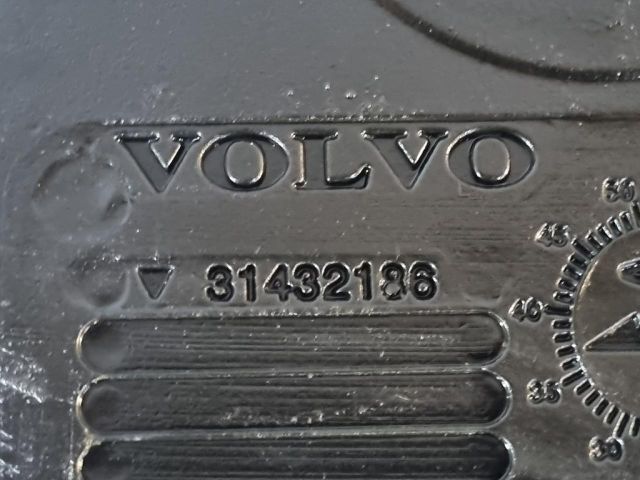 bontott VOLVO XC60 Tank