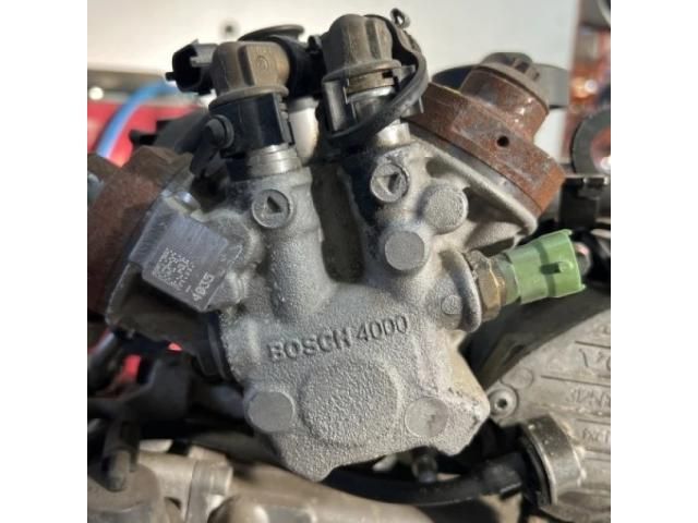 bontott VOLVO XC60 Nagynyomású Szivattyú