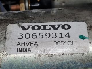 bontott VOLVO XC60 Önindító