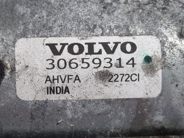 bontott VOLVO XC60 Önindító