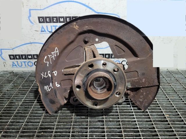 bontott VOLVO XC60 Bal első Csonkállvány