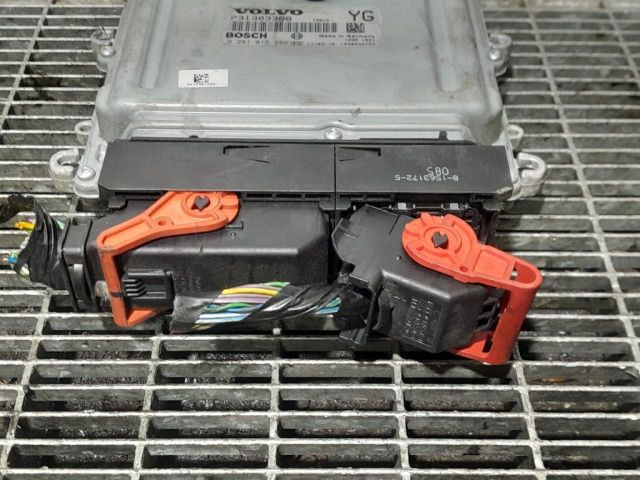 bontott VOLVO XC60 Motorvezérlő