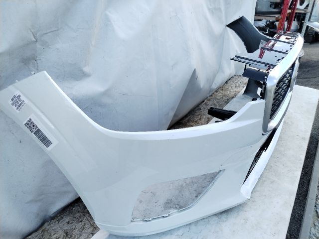 bontott VOLVO XC60 Első Lökhárító (Üresen)