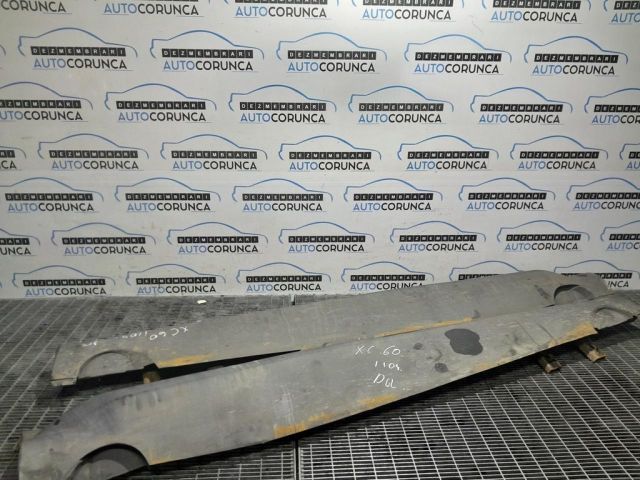 bontott VOLVO XC60 Fellépő Pár