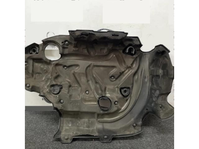 bontott VOLVO XC60 Felső Hűtőburkolat