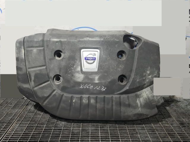 bontott VOLVO XC60 Felső Hűtőburkolat
