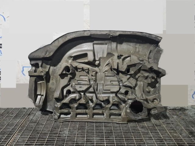 bontott VOLVO XC60 Felső Hűtőburkolat