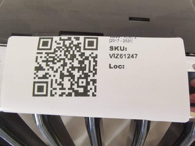 bontott VOLVO XC60 Hűtőrács