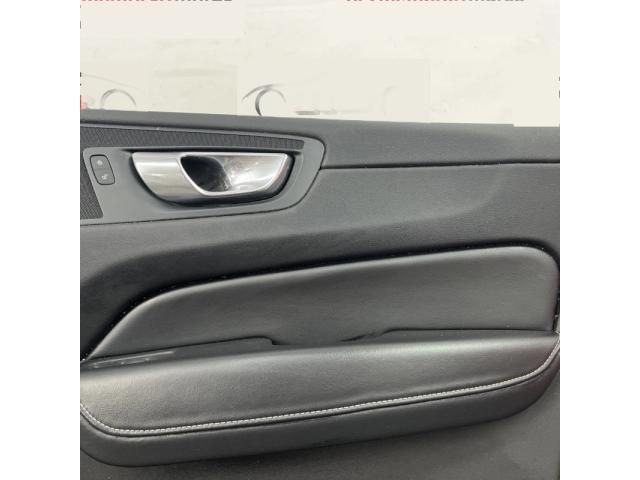 bontott VOLVO XC60 Jobb első Ajtó Kárpit